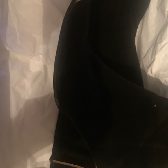 Stuart Weitzman Black Suede Boots Gold Toe Heel 10 - Picture 2 of 5